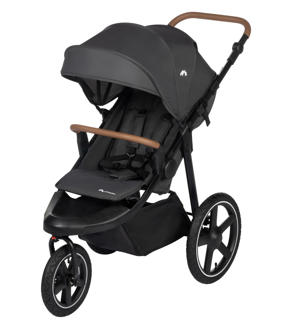 Bebeconfort Cloudy stroller with all-terrain wheels and cozy cushioned seat