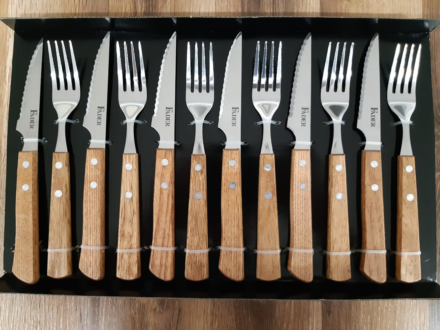 Fader 12-Piece Steak Knife and Fork Set