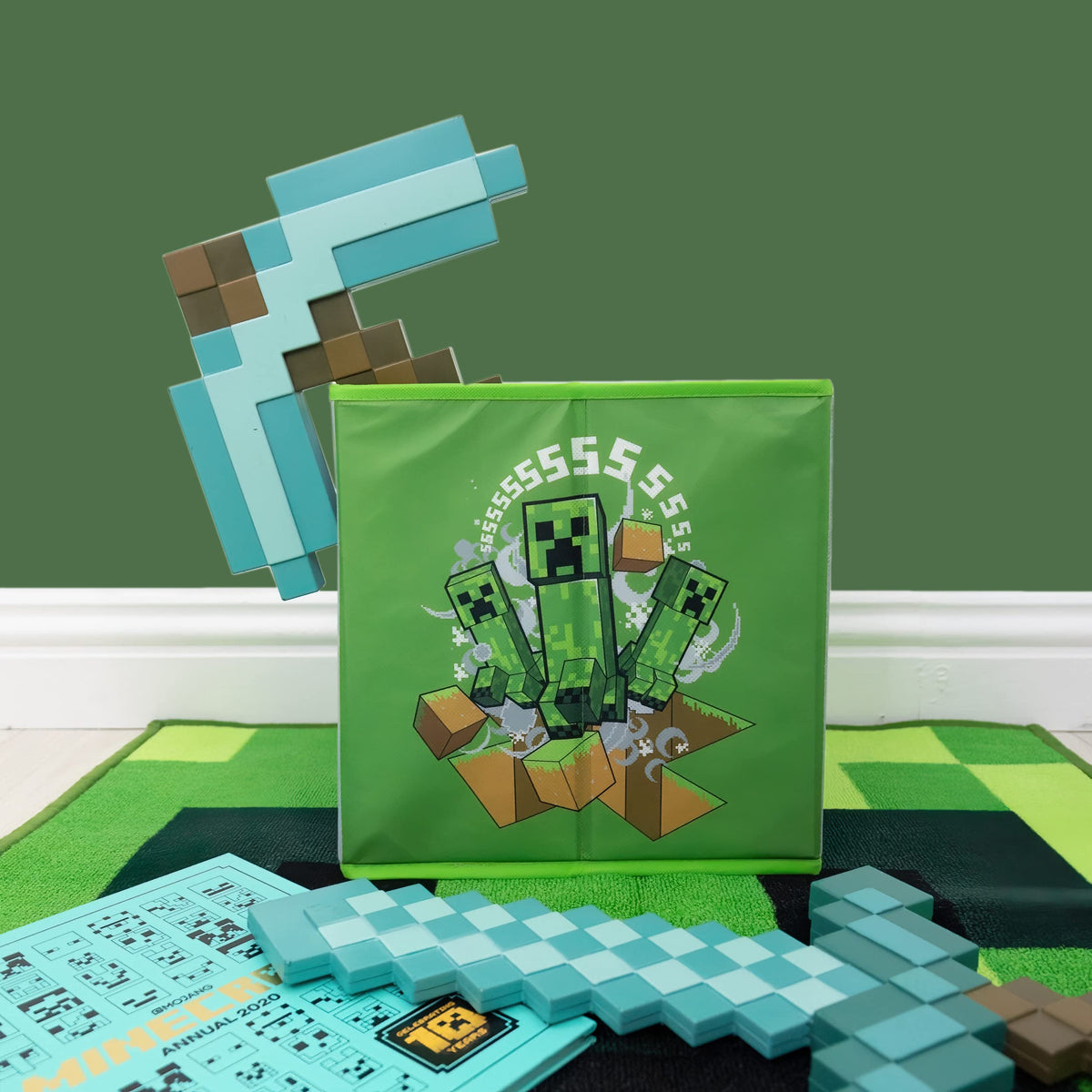 Character World Minecraft Storage Boxes 2 Pack