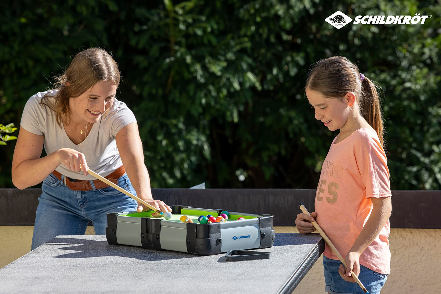 Schildkröt Mini Pool Table for Kids with Cues and Balls