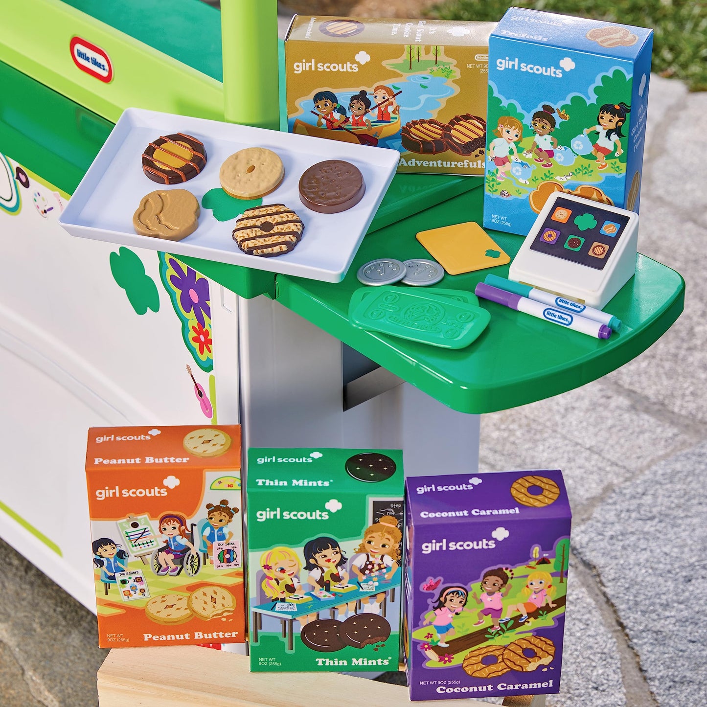 Little Tikes Girl Scout Cookie Booth with 19 Accessories