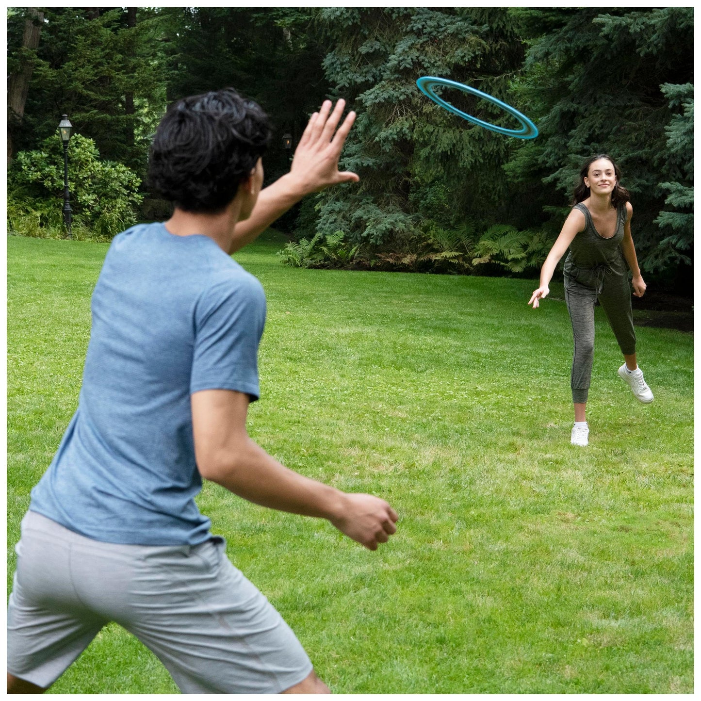 Aerobie Pro Flying Ring Throw Ring, 33 cm Diameter, Blue
